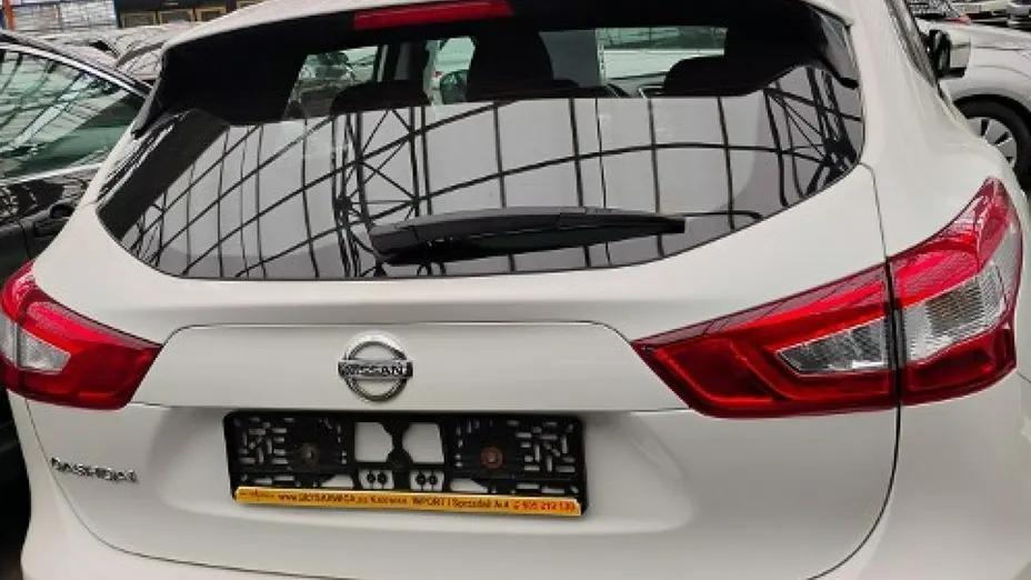 NISSAN Qashqai -