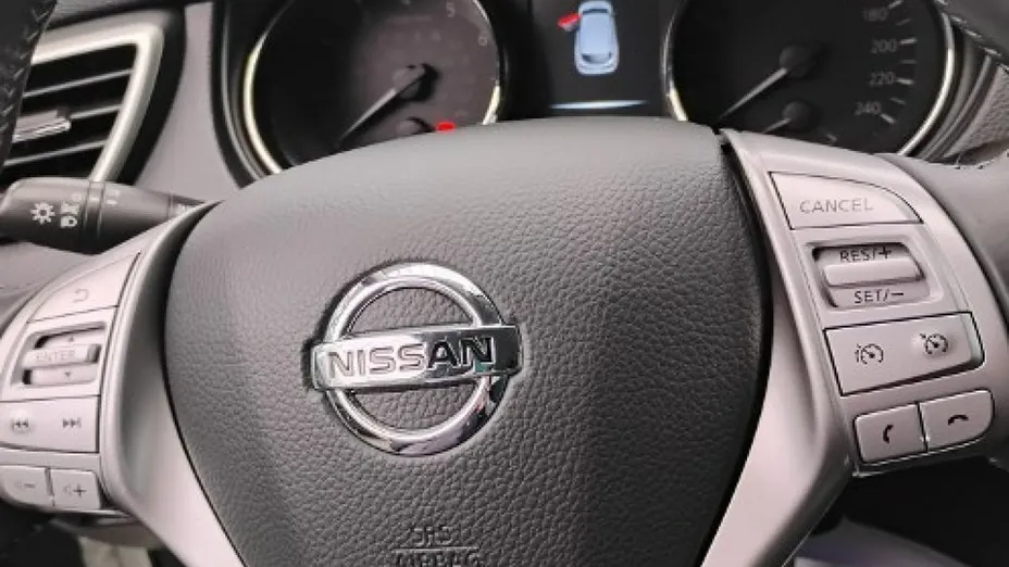 NISSAN Qashqai -