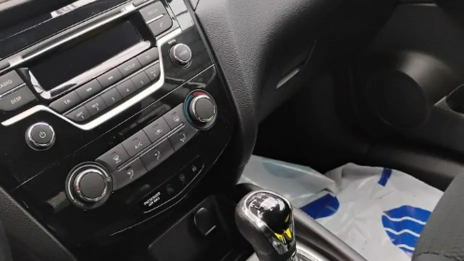 NISSAN Qashqai -