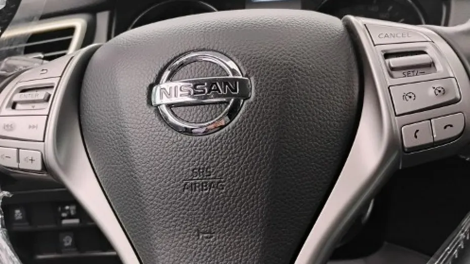 NISSAN Qashqai -