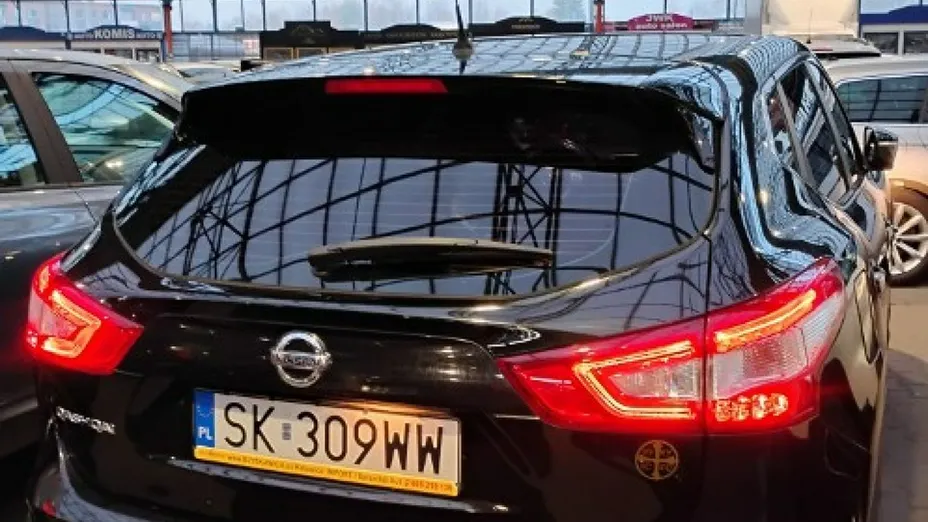 NISSAN Qashqai -