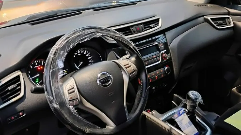 NISSAN Qashqai -