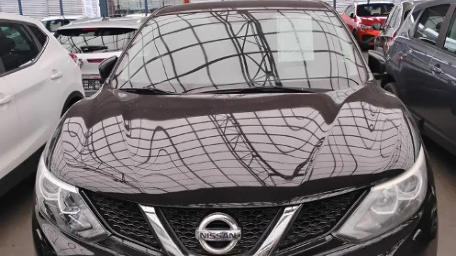 NISSAN Qashqai -