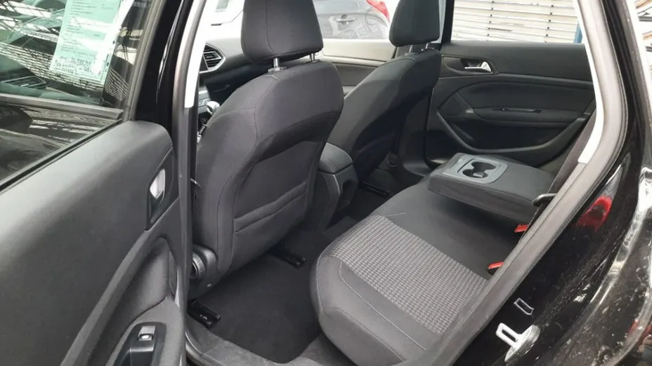 PEUGEOT 308 -