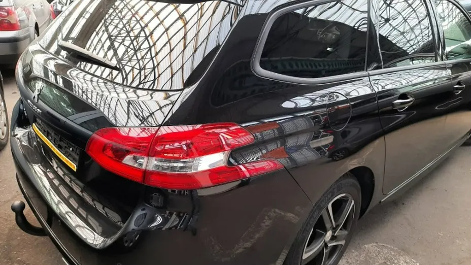 PEUGEOT 308 -