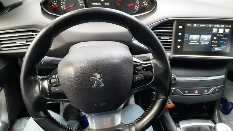 PEUGEOT 308 -