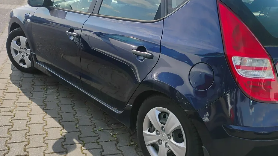 HYUNDAI i30 -