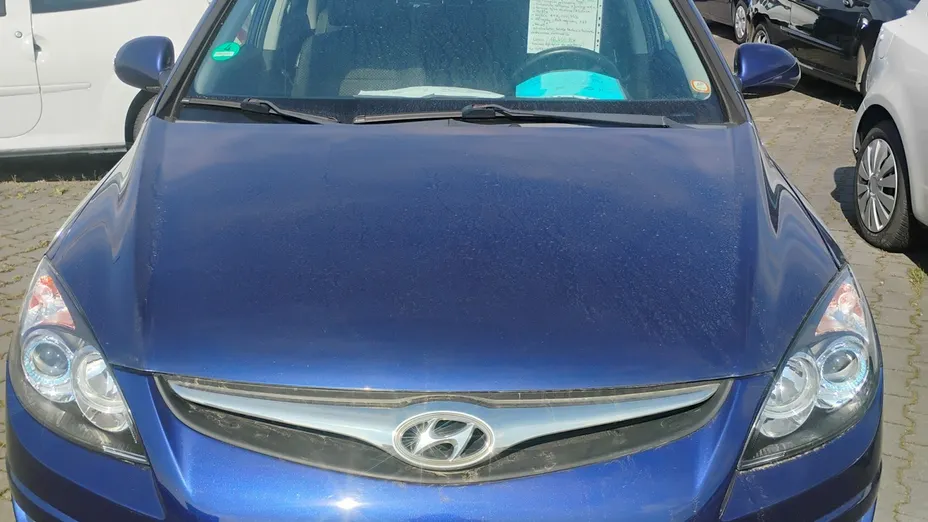 HYUNDAI i30 -