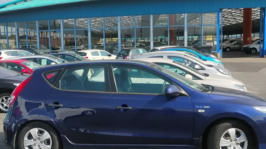 HYUNDAI i30 -