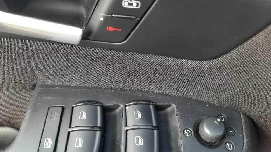 AUDI A4 -