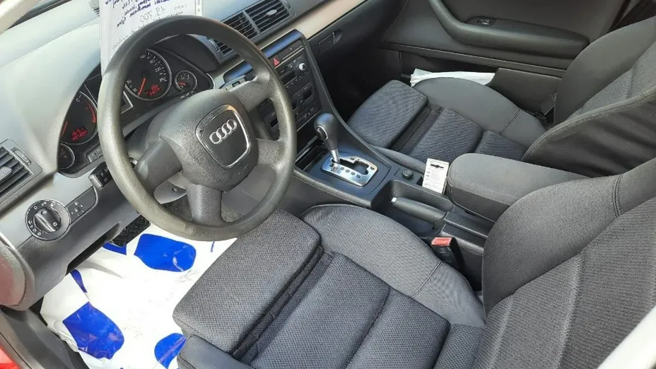 AUDI A4 -