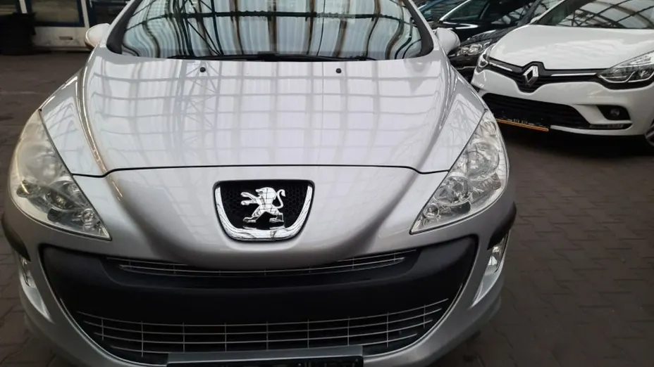 PEUGEOT 308 -