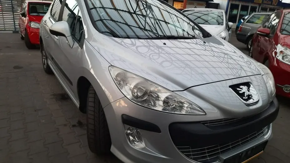 PEUGEOT 308 -