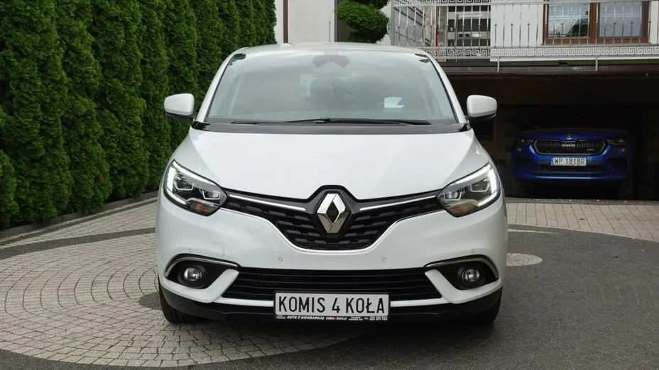 RENAULT Scenic -