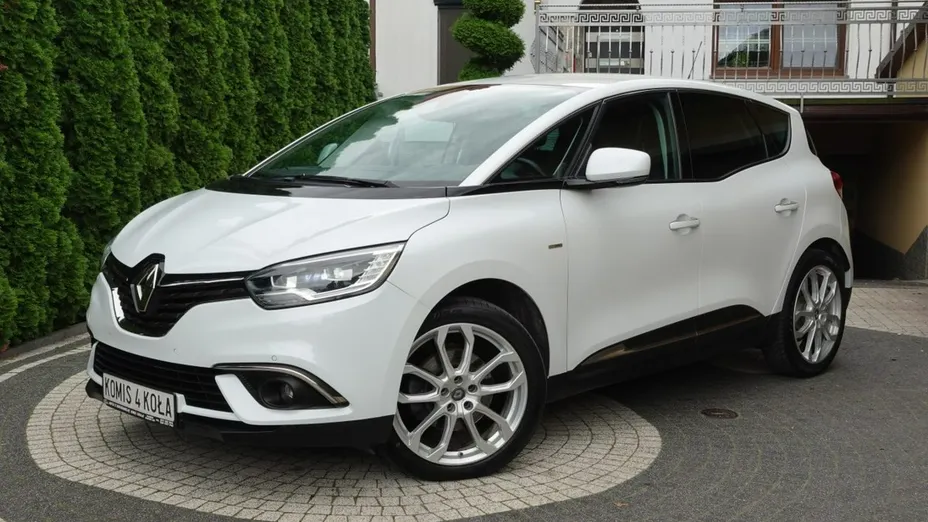 RENAULT Scenic -