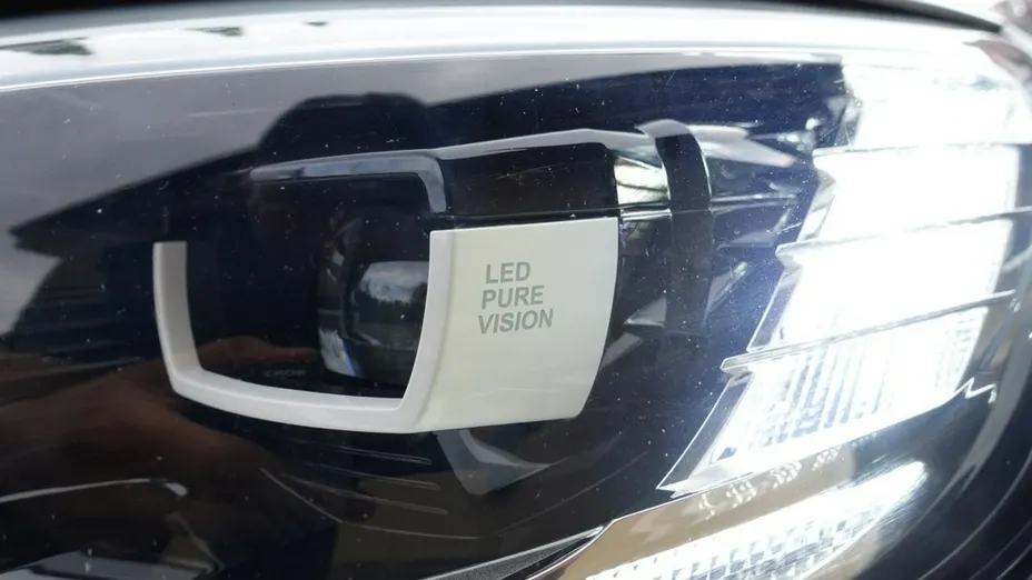 RENAULT Scenic -