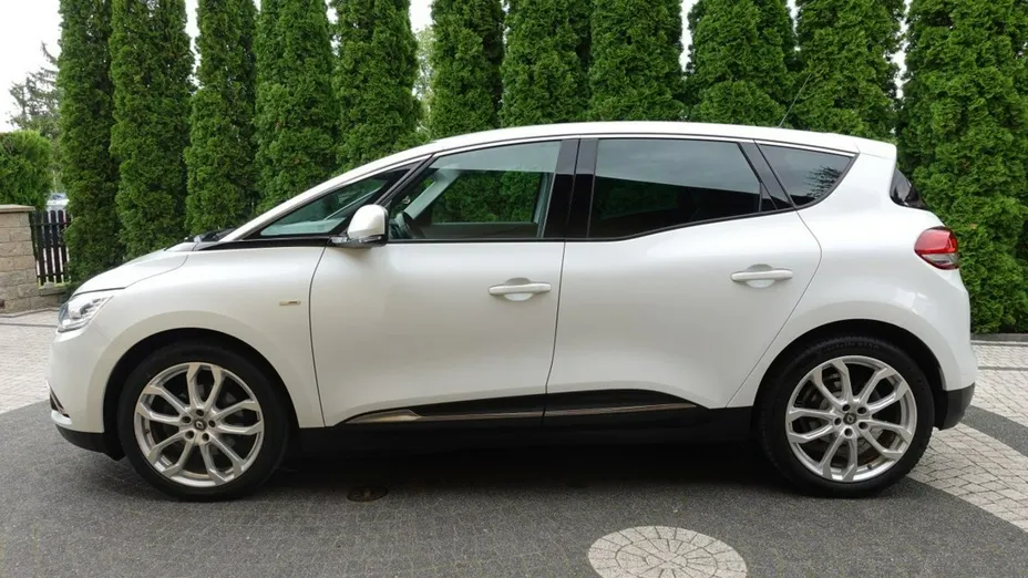RENAULT Scenic -