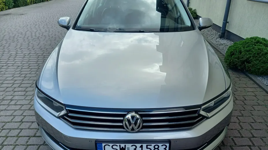 VOLKSWAGEN Passat -