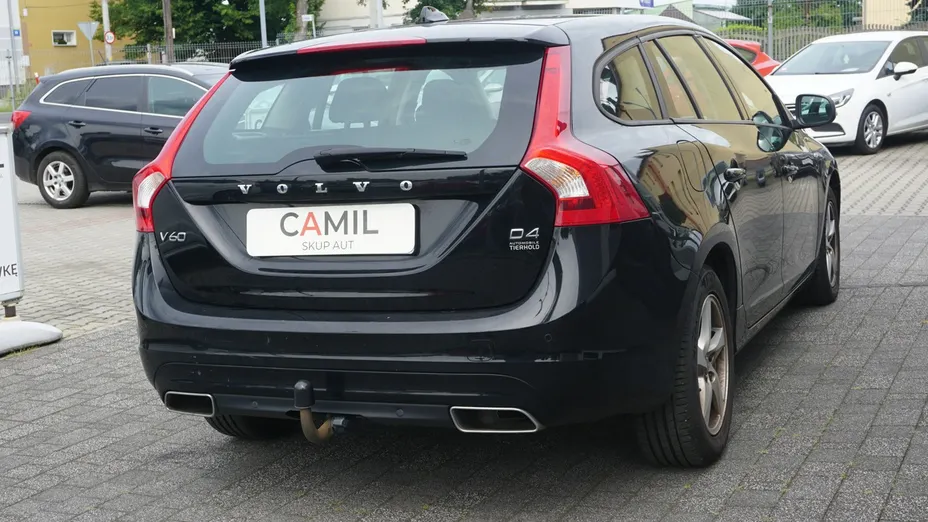 VOLVO V60 -