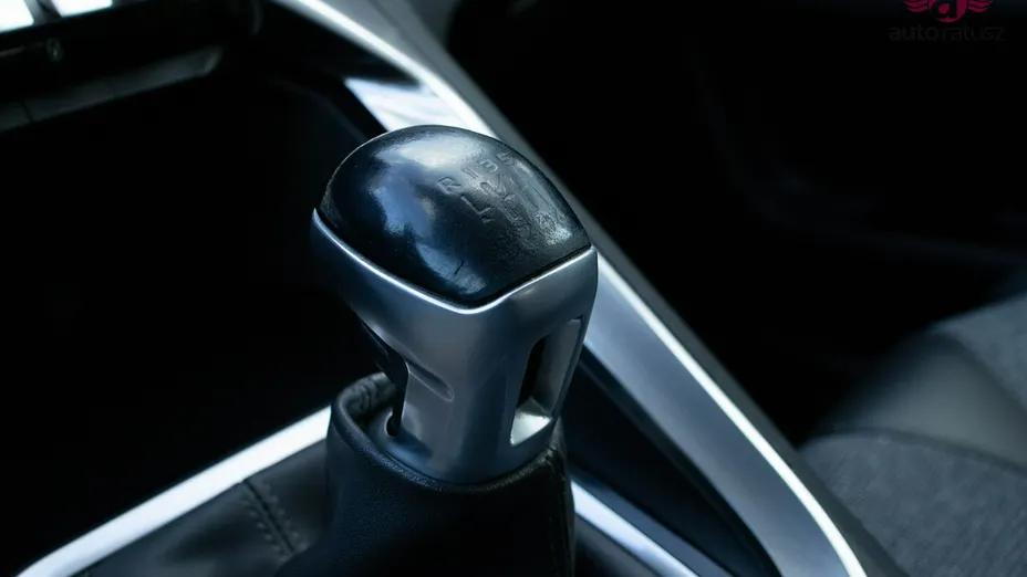PEUGEOT 3008 -