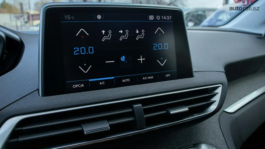 PEUGEOT 3008 -