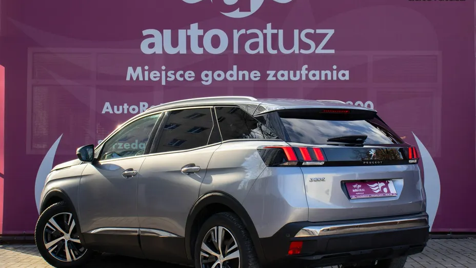 PEUGEOT 3008 -
