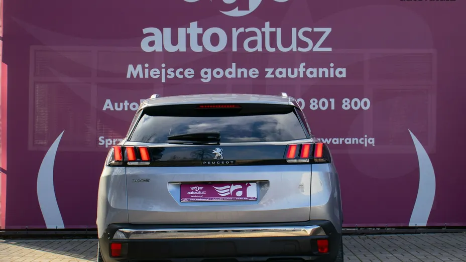 PEUGEOT 3008 -