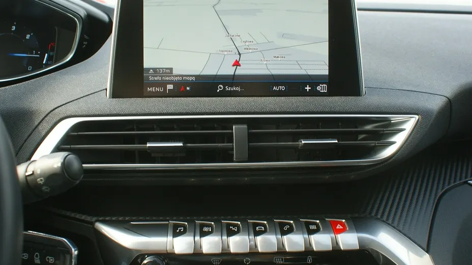 PEUGEOT 5008 -