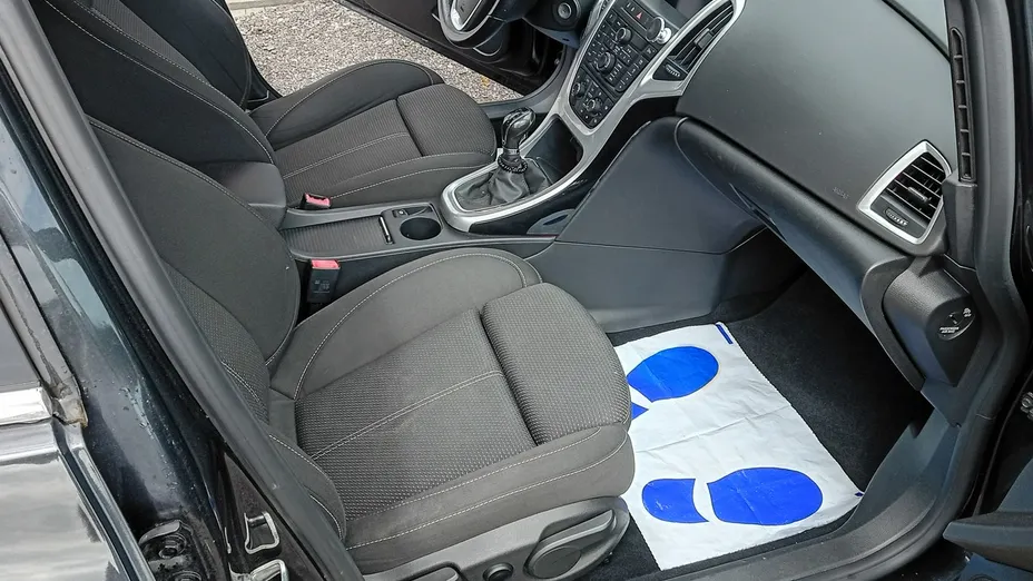 OPEL Astra -