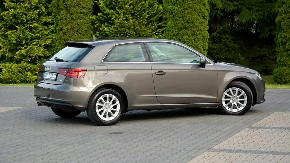 AUDI A3 -