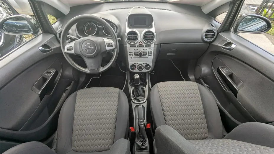 OPEL Corsa -
