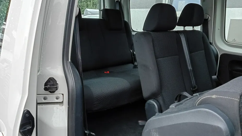 VOLKSWAGEN Caddy -