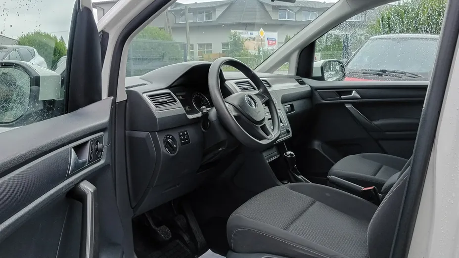 VOLKSWAGEN Caddy -