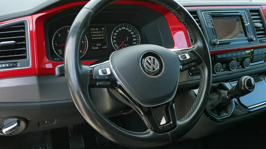 VOLKSWAGEN Multivan -