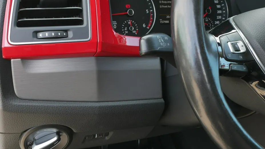 VOLKSWAGEN Multivan -