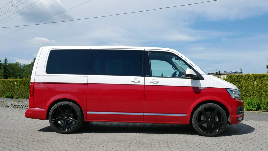 VOLKSWAGEN Multivan -