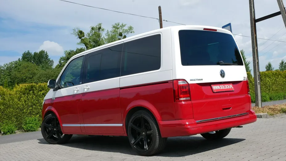 VOLKSWAGEN Multivan -