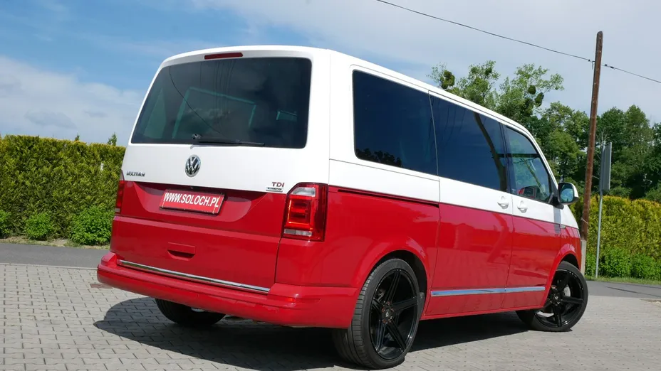 VOLKSWAGEN Multivan -
