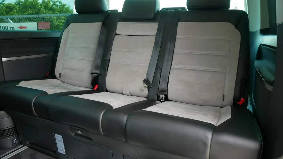 VOLKSWAGEN Multivan -