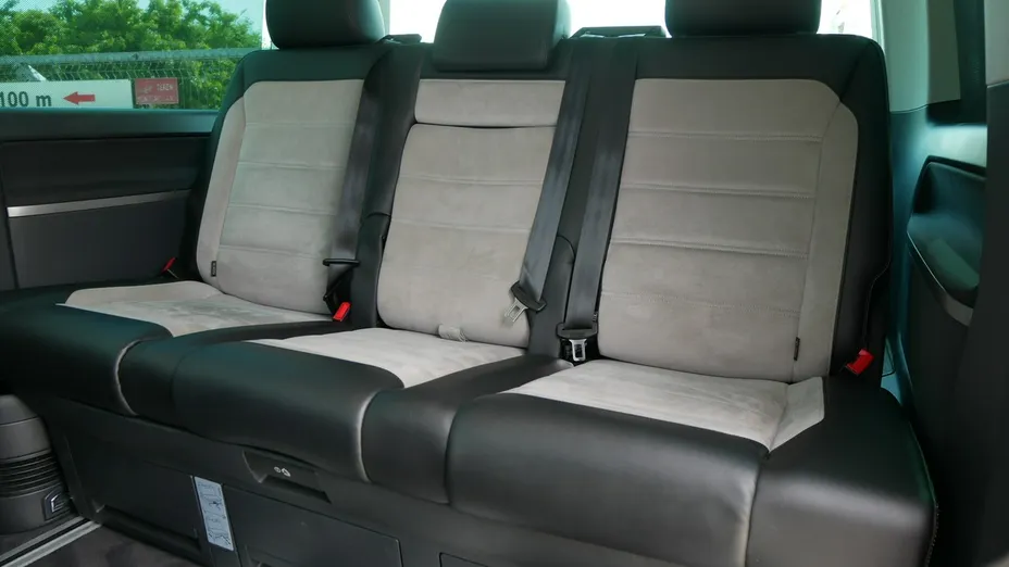 VOLKSWAGEN Multivan -