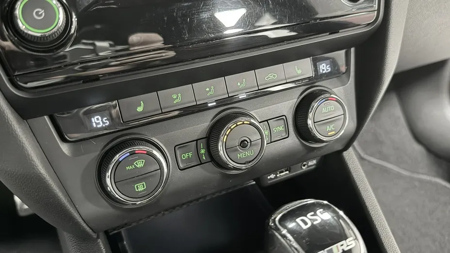 SKODA Octavia -