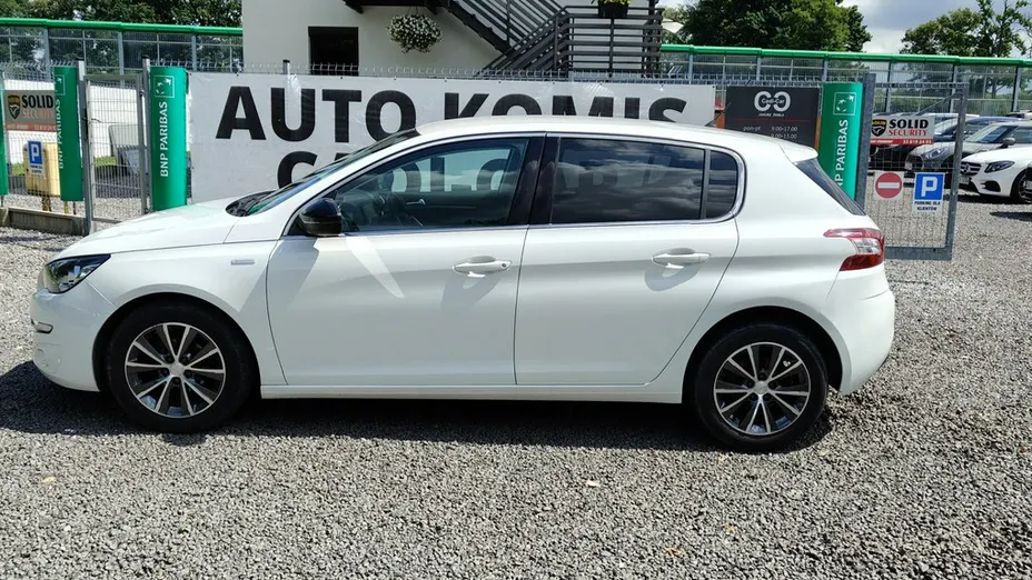 PEUGEOT 308 -