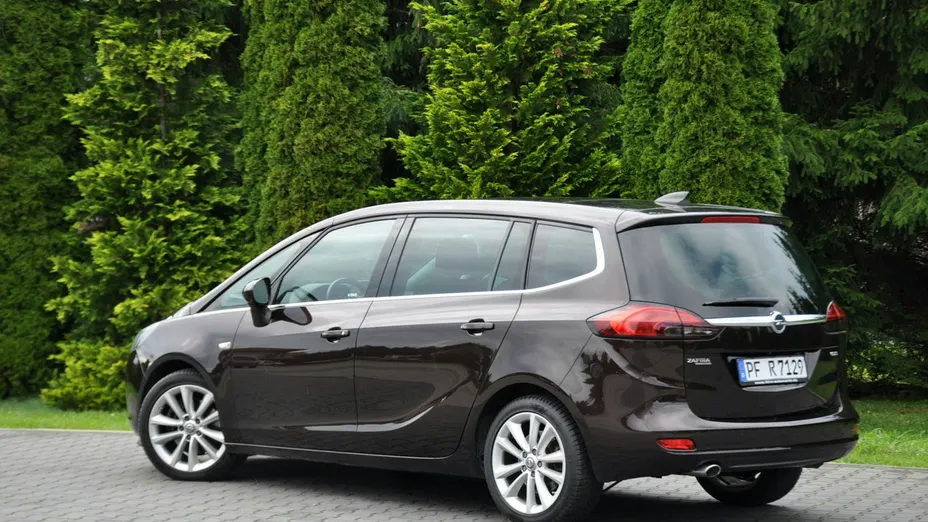 OPEL Zafira -