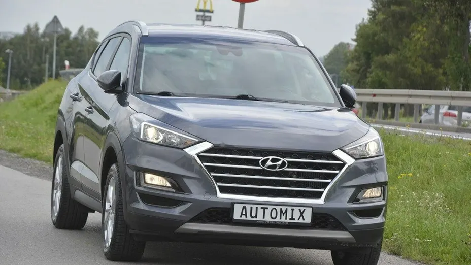 HYUNDAI Tucson -
