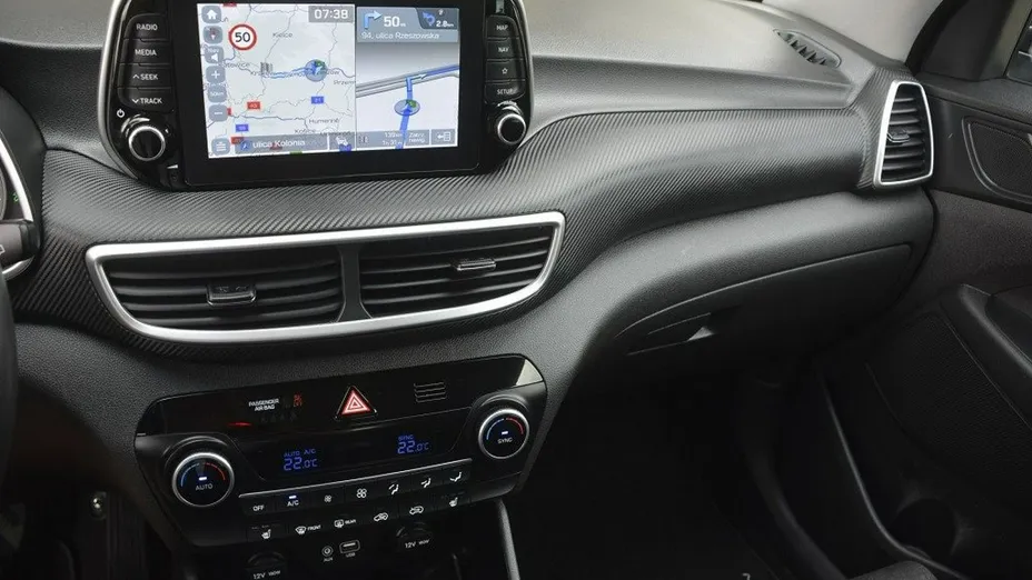 HYUNDAI Tucson -