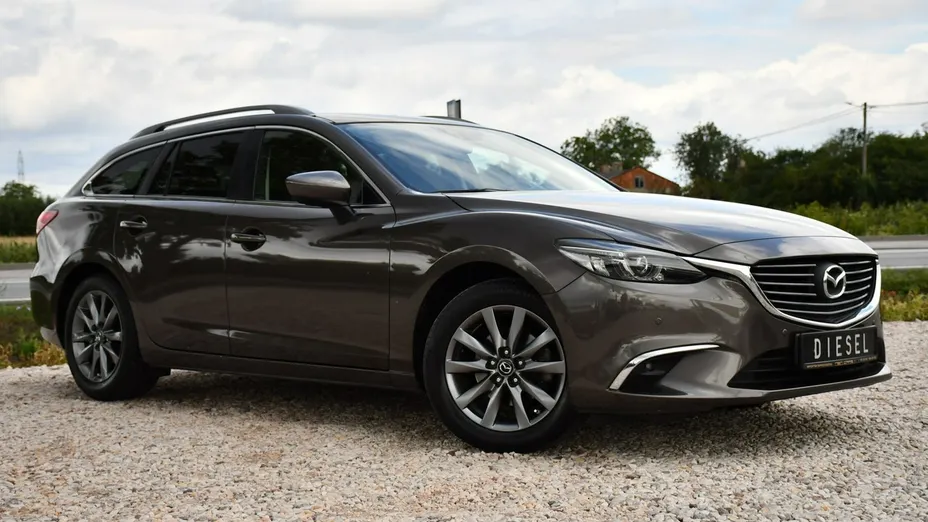 MAZDA 6 -