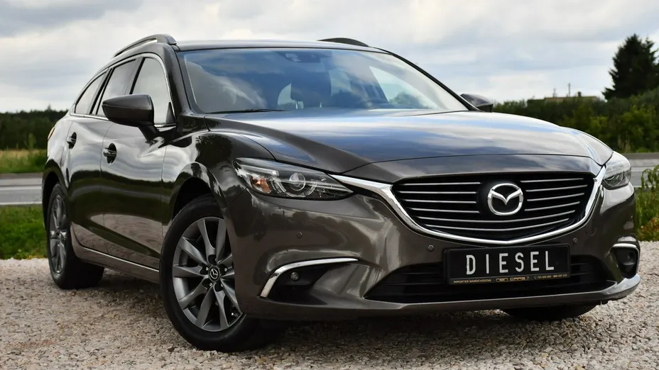 MAZDA 6 -