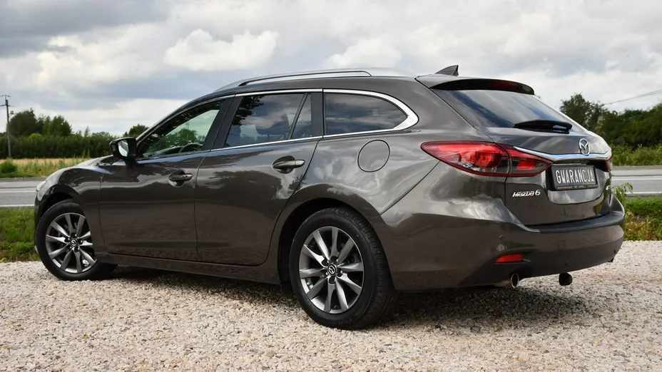 MAZDA 6 -