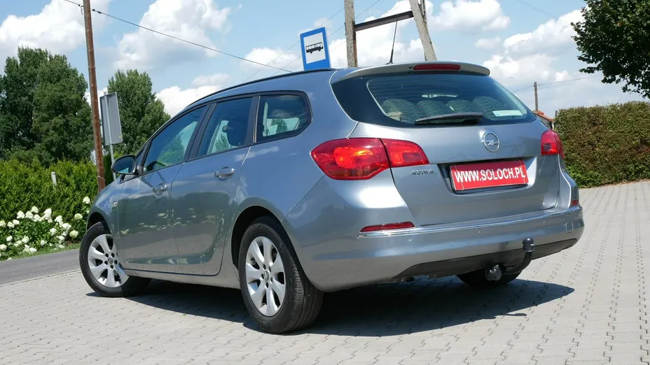OPEL Astra -