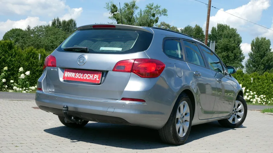 OPEL Astra -